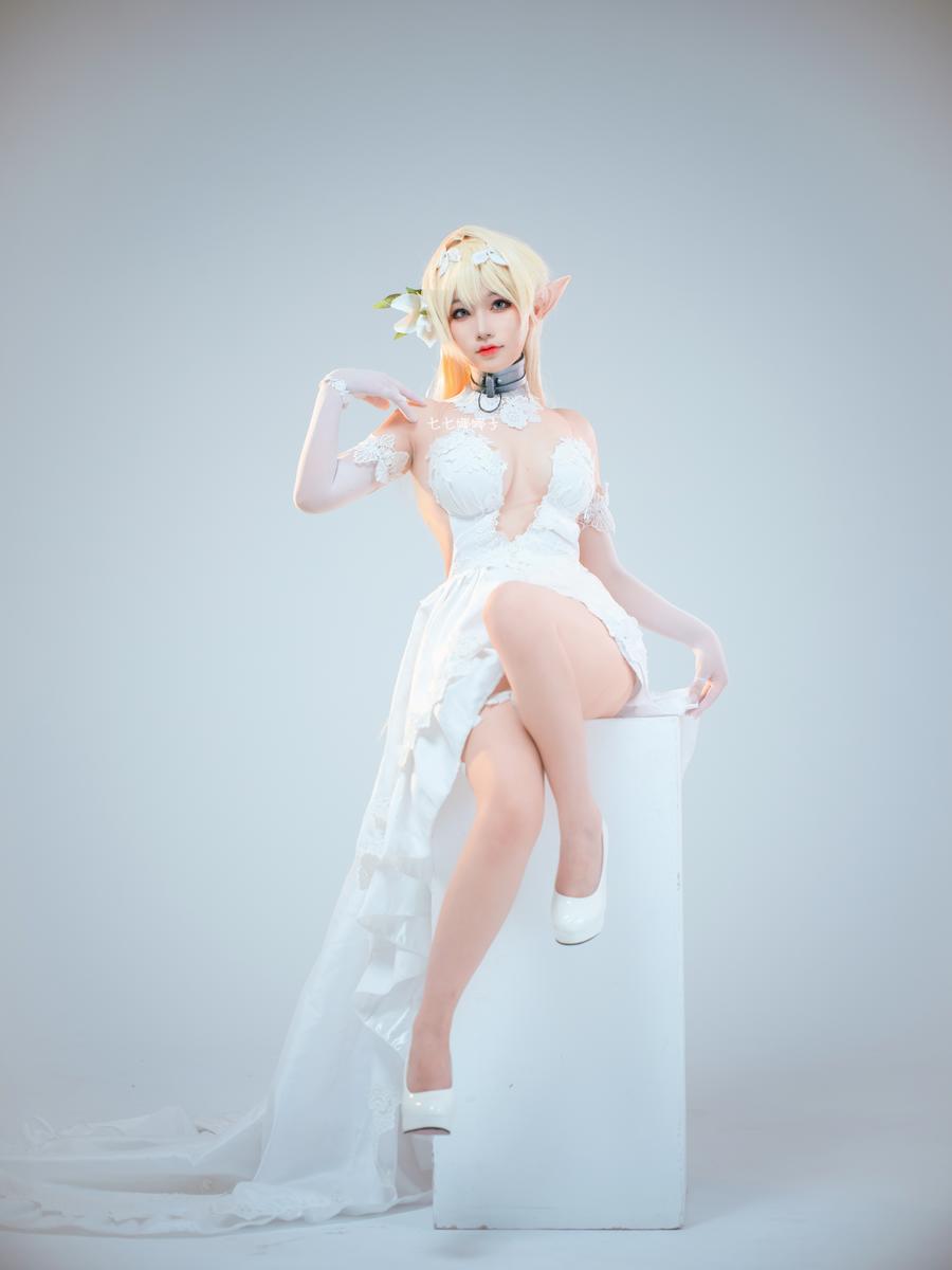 小酥酱桃花妖的cos作品，不仅造型精美，更是充满活力。 - 趣萌堂-趣萌堂