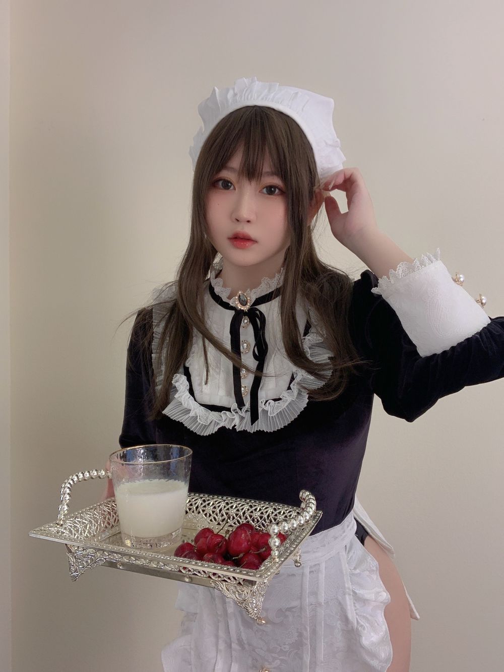 学姐是依酱吖，丰满身材超有大姐范 - 趣萌堂-趣萌堂