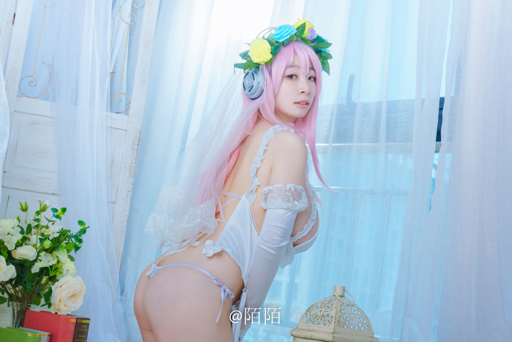 赤酒姬赤酒央子免费Cosplay：粉丝们等待已久的震撼回归 - 趣萌堂-趣萌堂